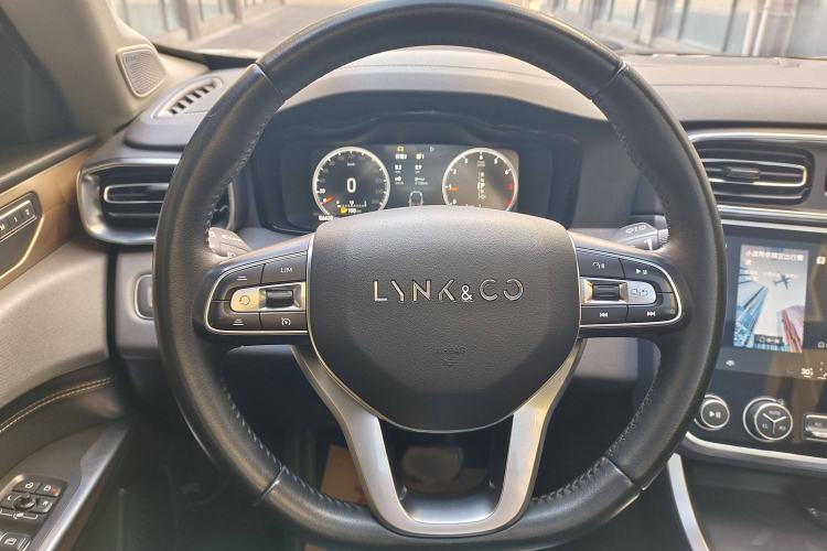 Used Lynk & Co 01 2019 2.0T Two-Wheel-Drive Pro Version China VI Standard
