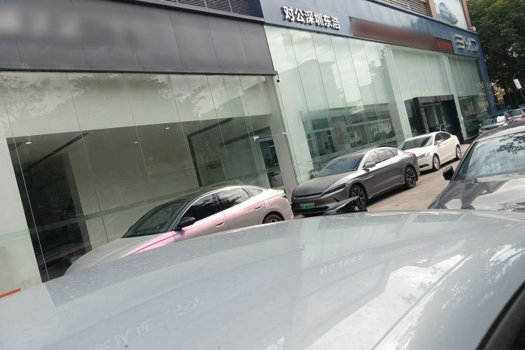 Used BYD Qin L 2025 DM-i Smart Drive 80KM Leading Model