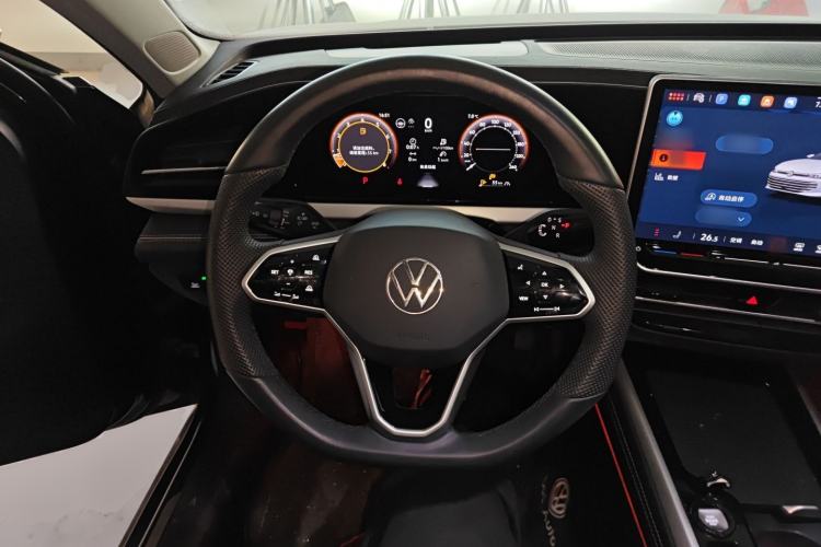 Used Volkswagen Passat 2025 Pro 380TSI Dragon Glory Edition
