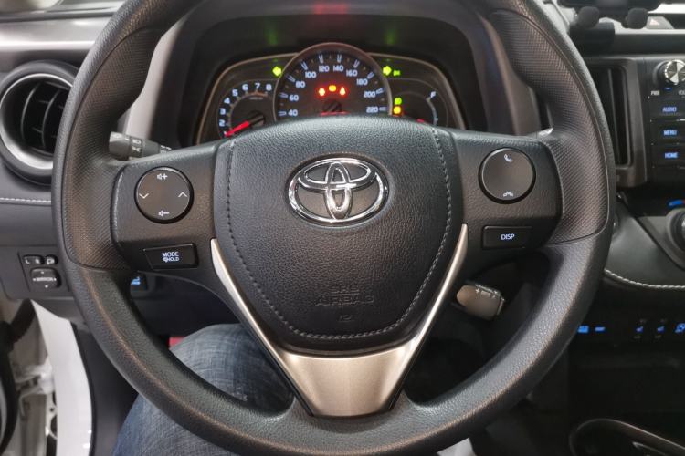 Used Toyota RAV4 2019 2.0L CVT Two-Wheel Drive Comfort Edition China VI Standard
