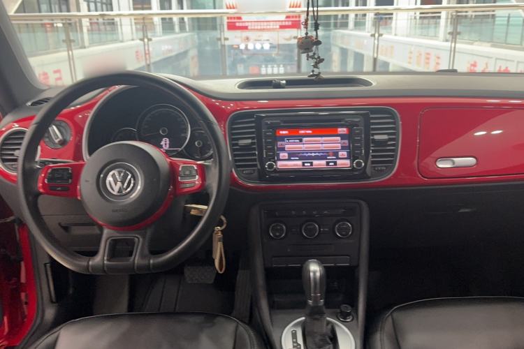 Used Volkswagen Beetle 2015 180TSI model
