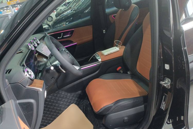 Used Mercedes-Benz GLC 2024 GLC 300 L 4MATIC Dynamic Edition 5-seater
