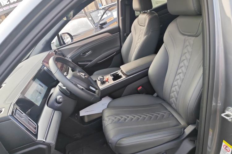 Used BYD Song L DM-i 2025 Intelligent Driving Version 112 km Beyond-Range Type
