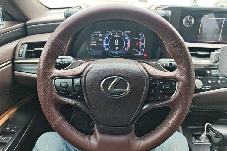 Used Lexus ES 2020 200 Excellence Edition
