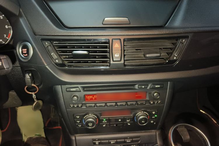 Used BMW X1 2013 sDrive20i Sports Design Package
