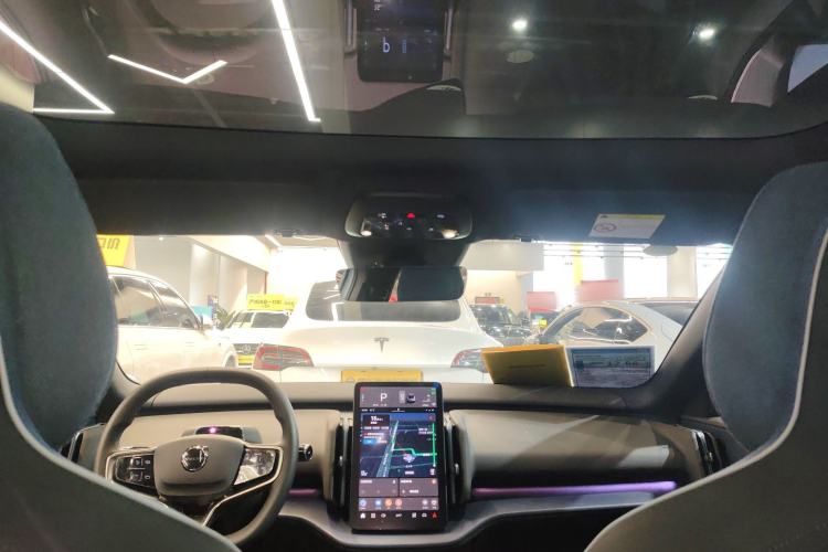 Used Volvo EX30 2025 Rear-Drive Long-Range Plus Model