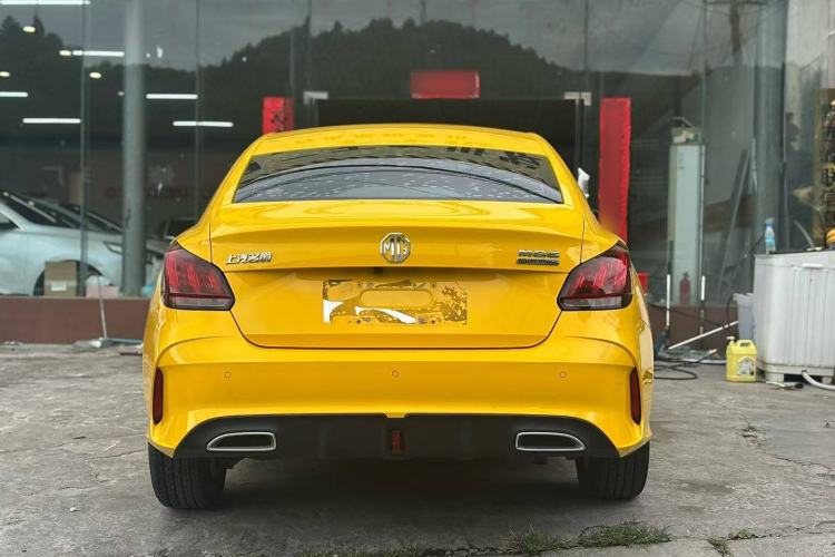 Used MG 5 2021 180 DVVT Manual Youth Luxury Edition
