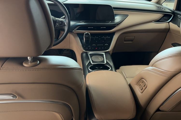 Used Buick GL8 2020 ES Land Cruiser 653T Luxury Edition
