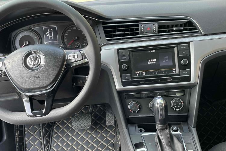 Used Volkswagen Lamando 2019 230TSI DSG Fashion Edition China V Standard
