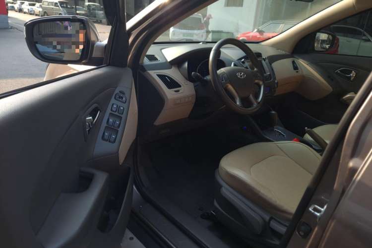 Used Hyundai ix35 2015 2.0L Automatic 2WD Smart Type China IV
