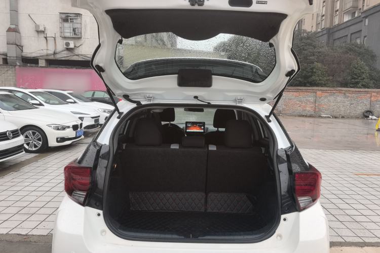 Used Toyota YARiS L Zhi Xian 2021 X-Trail 1.5L CVT Leading Edition
