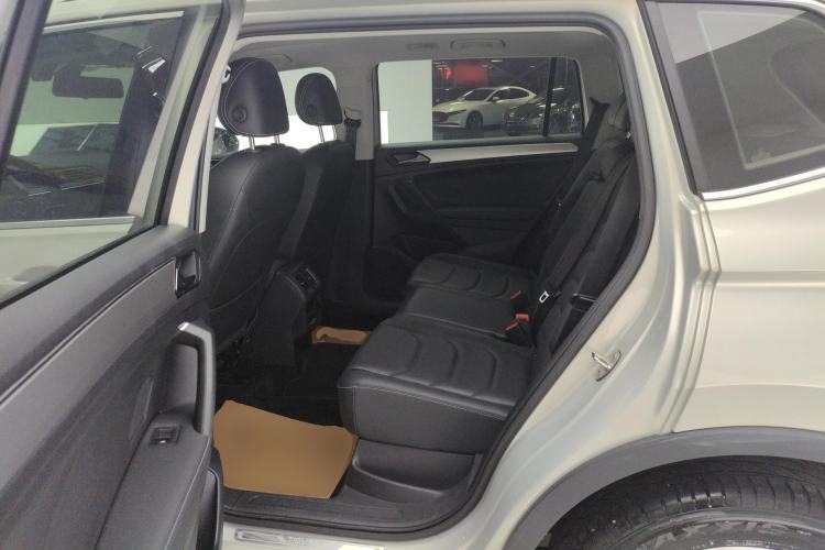 Used Volkswagen Tiguan L 2021 330TSI Automatic Two-Wheel Drive Smart Edition
