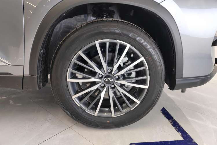 Used Chery Tiggo 8 PRO 2024 Champion Edition 290T Two-Wheel Drive Shining Version 7 Seats
