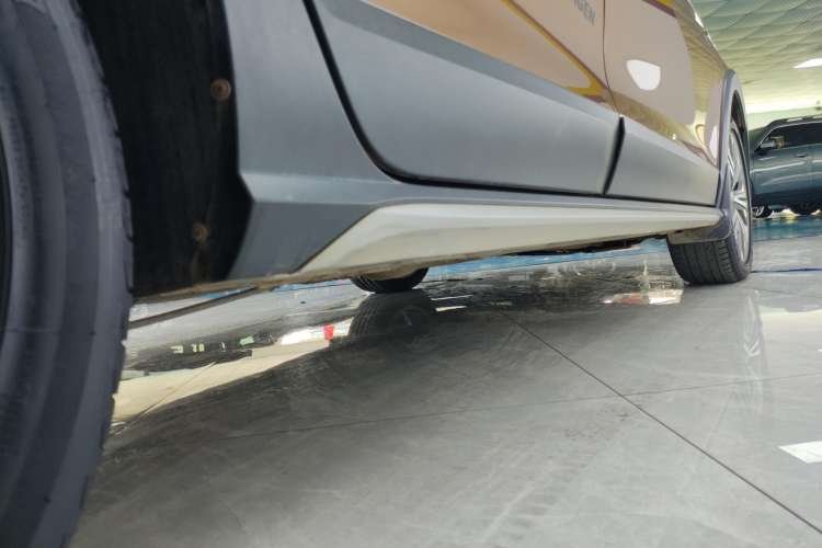 Used Volkswagen C-TREK 2017 230TSI DSG Luxury Model
