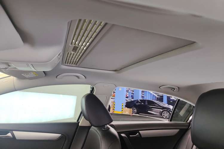 Used Volkswagen Magotan 2016 1.8TSI Smart Enjoyment Leading Model
