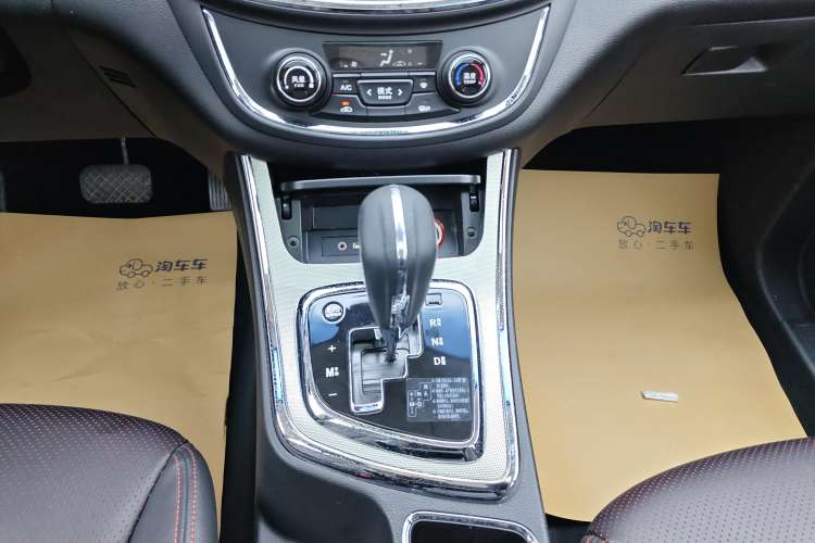 Used Baojun 560 2016 1.8L iAMT Luxury Model