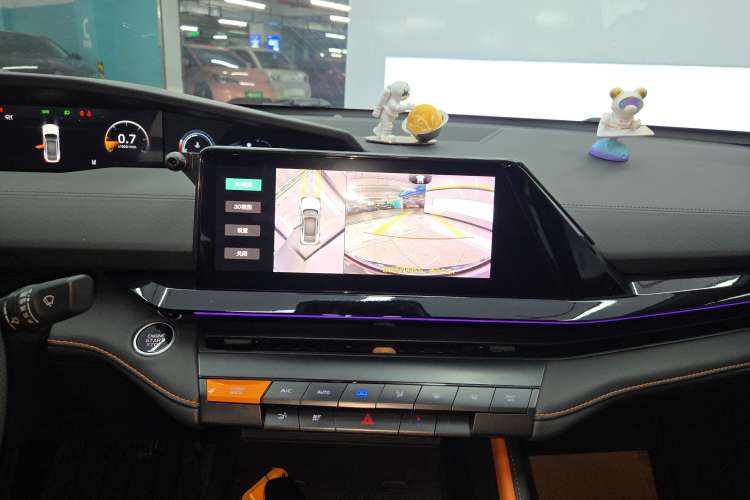 Used Changan UNI-V 2022 1.5T Prestige Version
