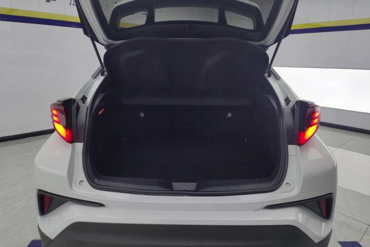 Used Toyota C-HR 2021 2.0L Luxury Edition
