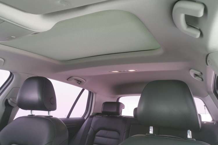 Used Volkswagen Golf 2016 230TSI Automatic Luxury Version
