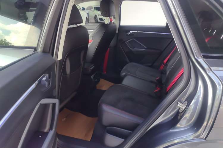 Used Audi Q3 2020 40 TFSI Fashion Dynamic Model
