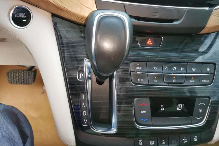 Used Buick GL8 2017 ES 28T Comfort Model China V Standard
