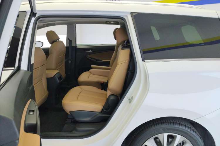 Used Buick GL6 2021 323T Mild Hybrid Connect Luxury Model
