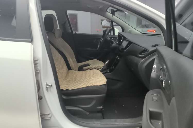 Used Buick Encore 2018 18T Automatic Two-Wheel Drive Urban Leading Model
