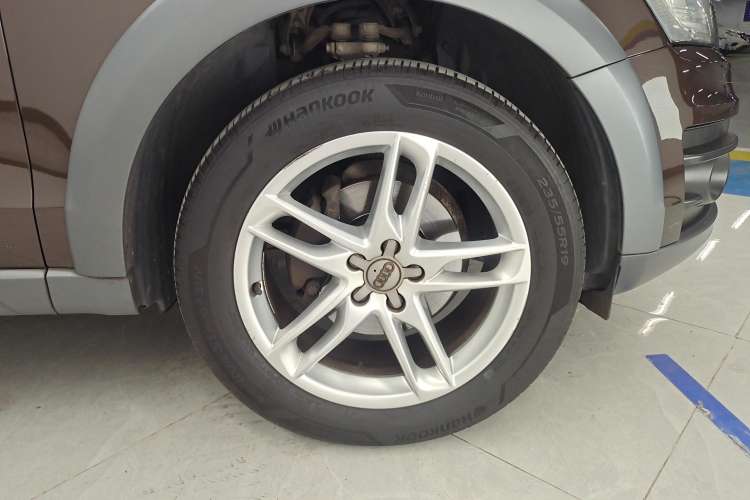 Used Audi Q5 2017 Plus 40 TFSI Technology Model
