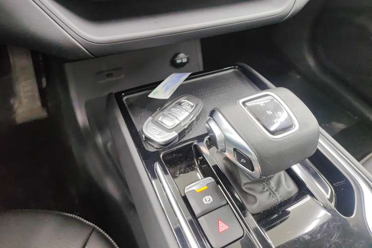 Used Hongqi E-QM5 2023 Base Travel Edition
