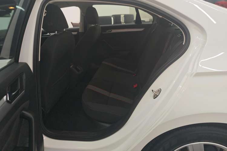 Used Volkswagen Lamando 2021 230TSI DSG Fashion Edition
