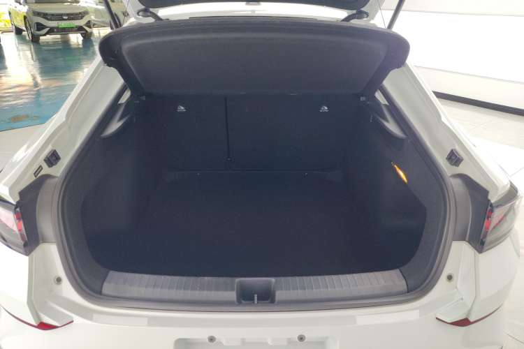 Used Volkswagen Lamando 2024 Lavida L 280TSI DSG Spicy Edition
