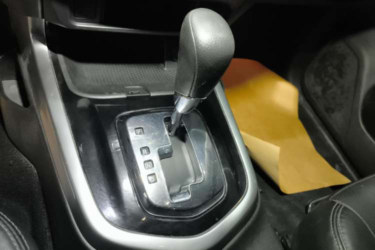 Used Nissan Terra 2018 2.5L Automatic 2WD Luxury Edition
