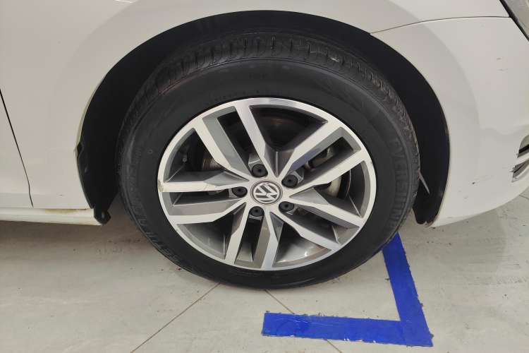 Used Volkswagen Golf 2016 230TSI Automatic Luxury Version
