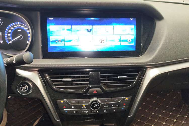 Used Venucia T90 2018 2.0L CVT Smart Connect Luxury Edition China V Standard
