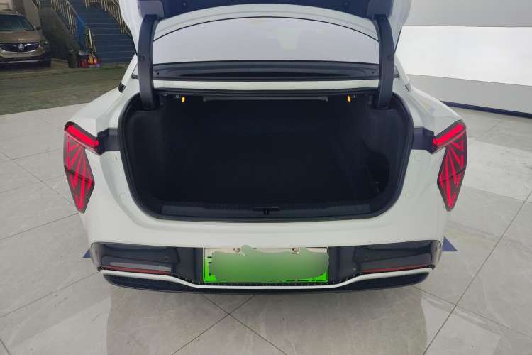 Used Hongqi EH7 2024 690 Pro
