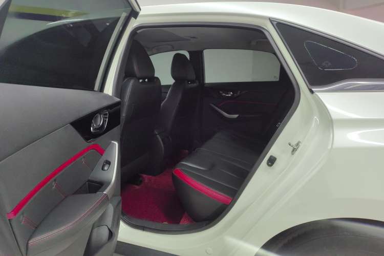 Used Venucia D60 2019 100 000 Honor 1.6L XL CVT Chenku Edition China VI Standard
