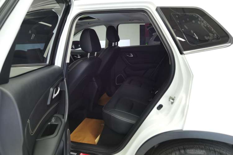 Used Bestune X40 2019 1.6L Manual Luxury Model China VI Standard