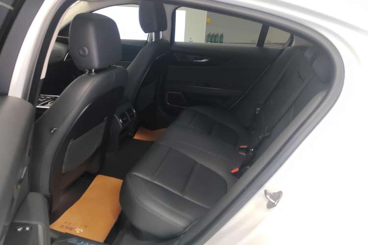 Used Jaguar XEL 2020 2.0T 200 PS S Advanced Elegance Edition
