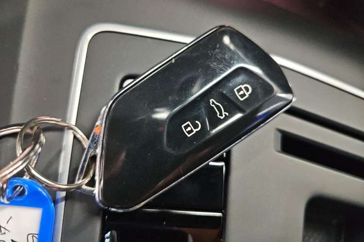 Used Volkswagen Golf 2023 Facelift 280TSI DSG R-Line Lite
