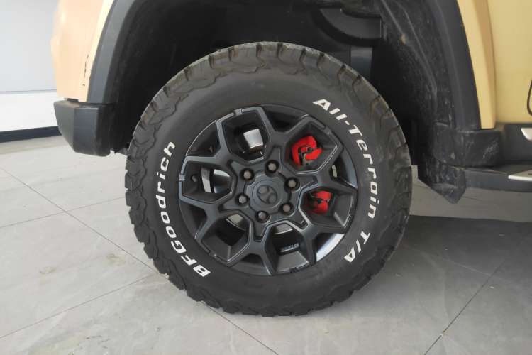 Used Beijing Auto BJ40 2019 2.3T Automatic Four-Wheel Drive Ring the Tower Champion Edition China VI