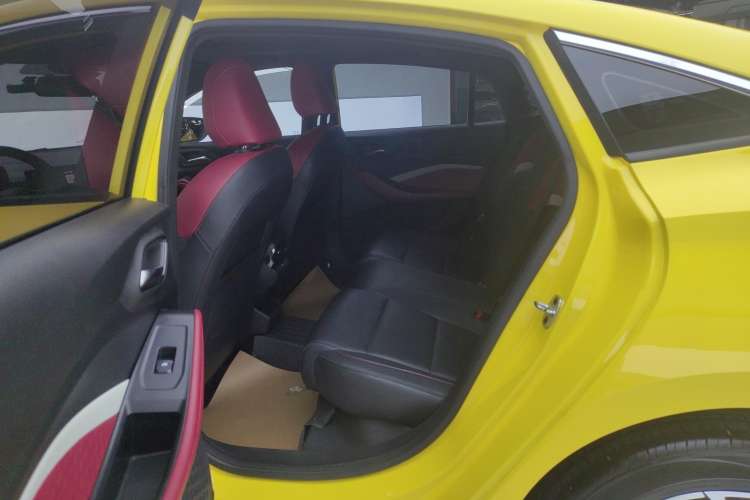 Used MG 5 2021 Revised Version 180 DVVT CVT Youth Luxury Edition
