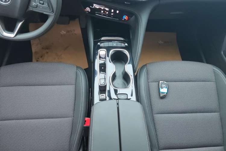 Used Buick Envision 2022 Encore S 552T Two-Wheel Drive Elite Model
