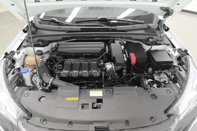 Used Dongfeng Aeolus Yixuan 2023 Mach Edition 1.5L Automatic Chasing Shadow Version
