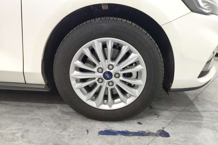 Used Ford Focus 2021 Sedan EcoBoost 180 Automatic Trendy Model
