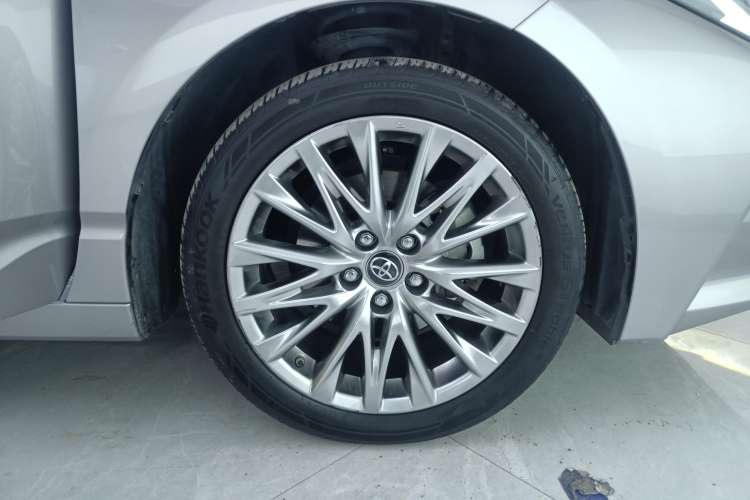 Used Toyota Avalon 2022 Dual-Engine 2.5L XLE Premium Edition
