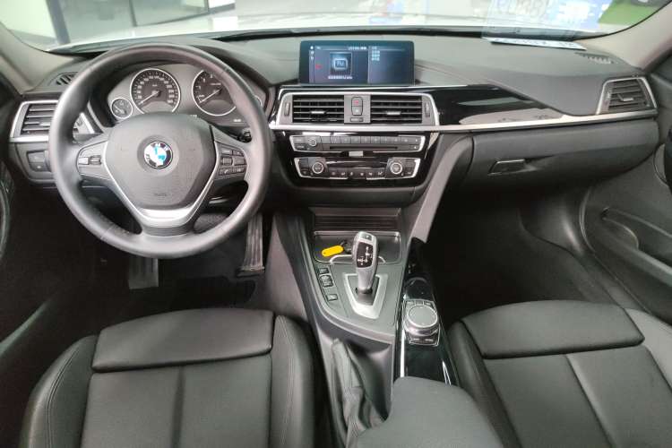 Used BMW 3 Series 2019 320Li Fashion Model
