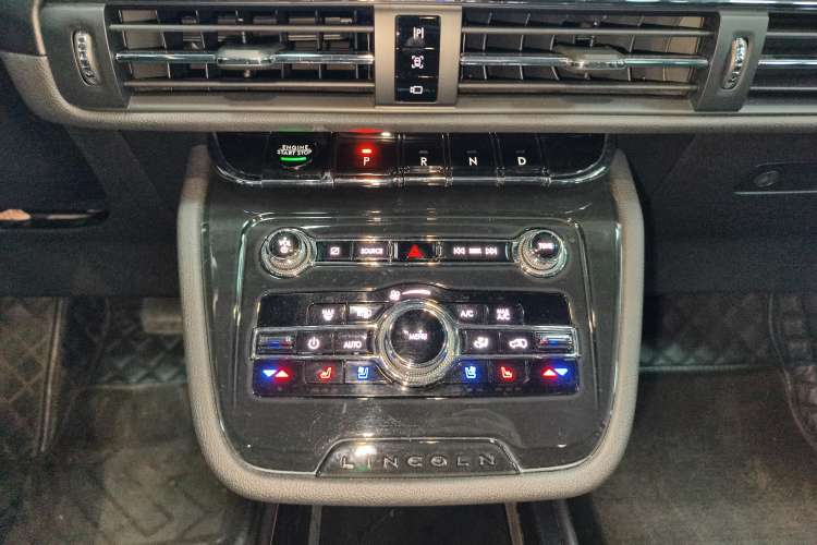 Used Lincoln Corsair 2022 2.0T Two-Wheel Drive Deluxe Edition
