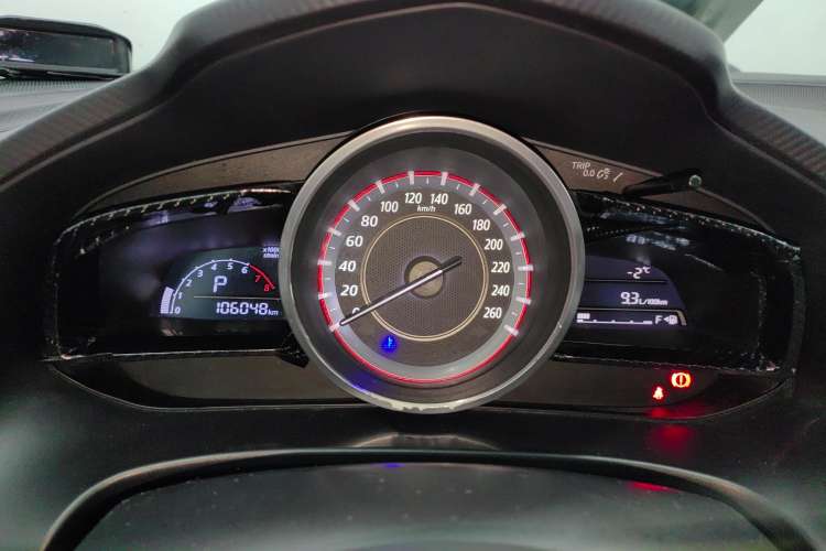 Used Mazda Mazda 3 Axela 2016 Sedan 1.5L Automatic Luxury Model