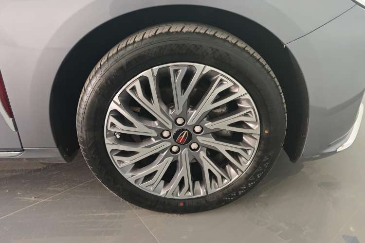 Used Hongqi H5 2023 2.0T Automatic Smart Connect Flagship Edition