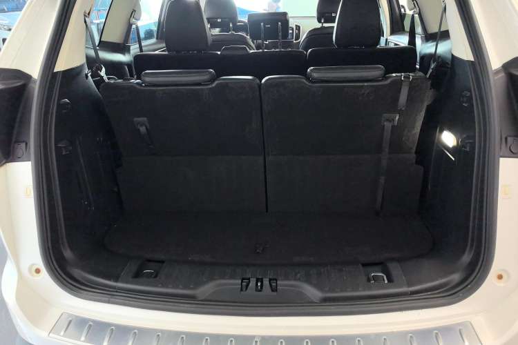 Used Ford Edge 2018 EcoBoost 245 Two-Wheel-Drive Titanium 7-Seater China V Standard
